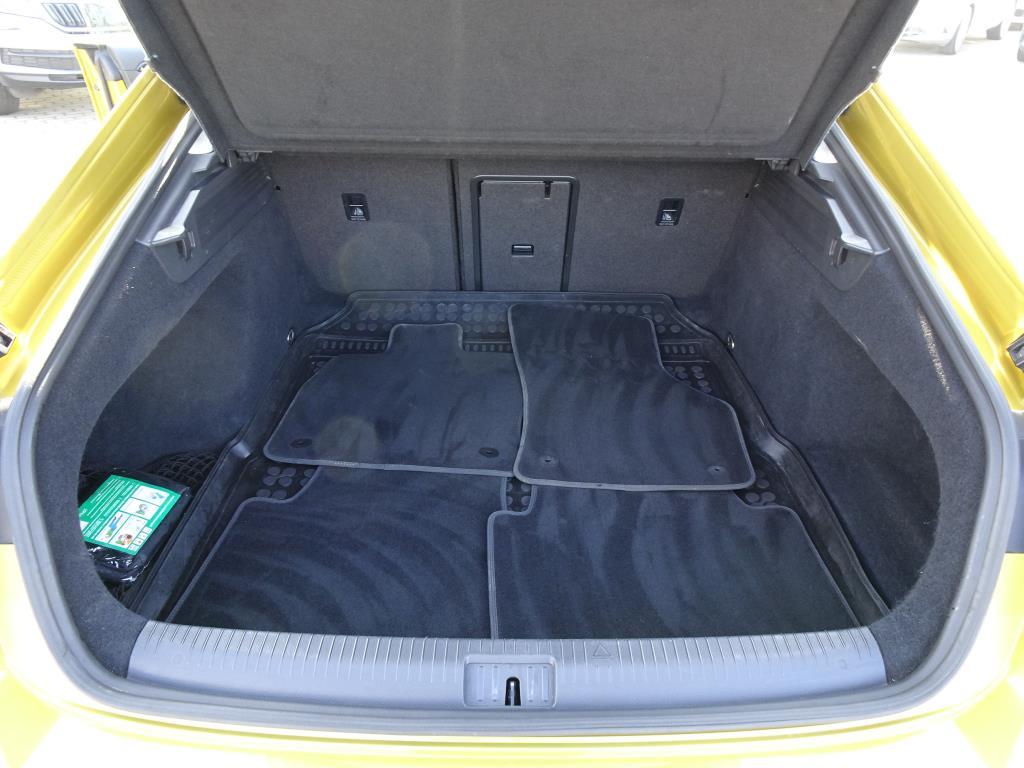 Volkswagen Arteon, 2019 - pohled č. 15