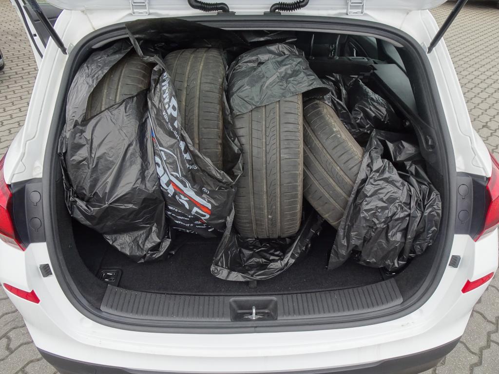 Hyundai i30, 2019 - pohled č. 14