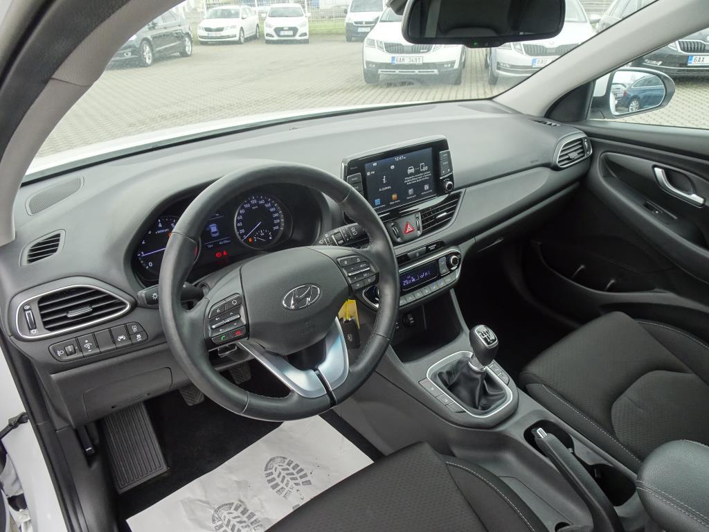 Hyundai i30, 2019 - pohled č. 5
