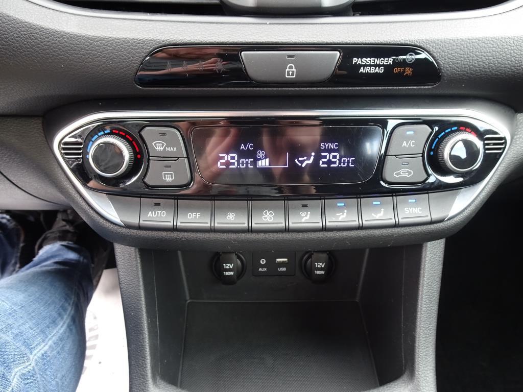 Hyundai i30, 2019 - pohled č. 8