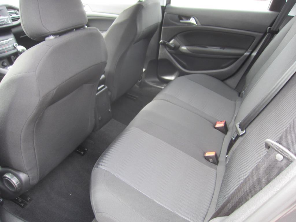 Peugeot 308, 2017 - pohled č. 7