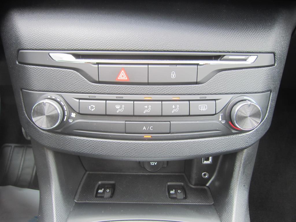 Peugeot 308, 2017 - pohled č. 8