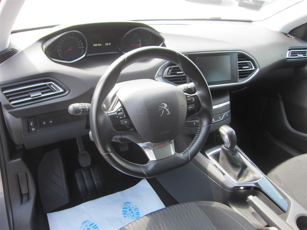 Volkswagen Touran, 2018 - pohled č. 5