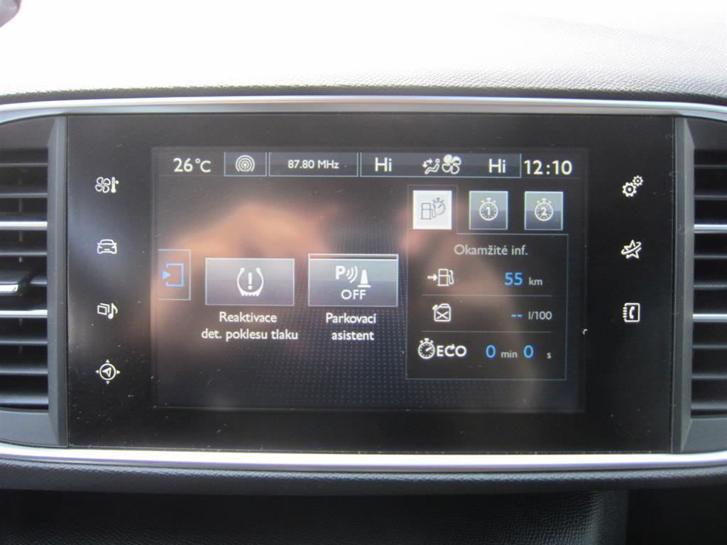 Volkswagen Touran, 2018 - pohled č. 8