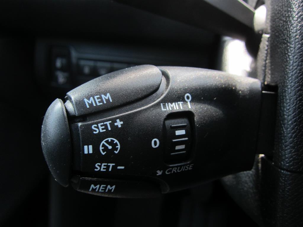 Volkswagen Touran, 2018 - pohled č. 9