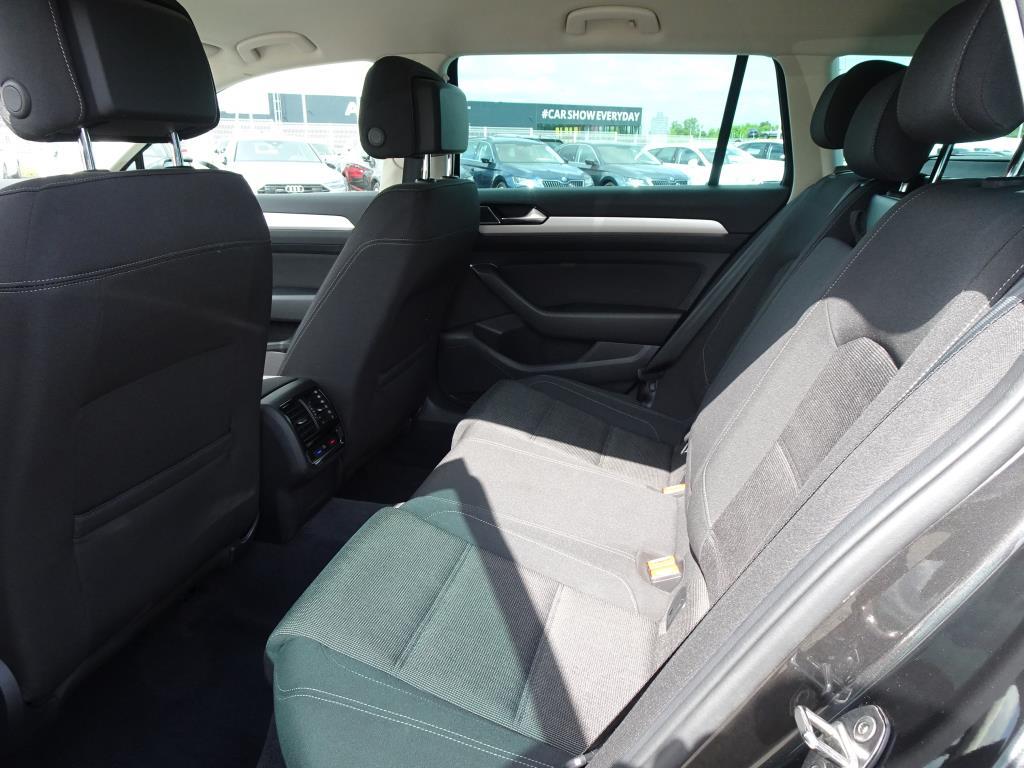 Volkswagen Passat, 2019 - pohled č. 13