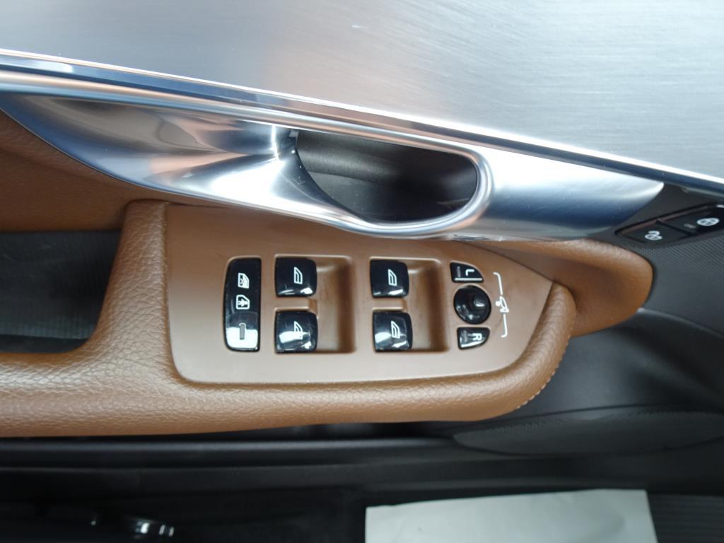 Volvo XC90, 2018 - pohled č. 12