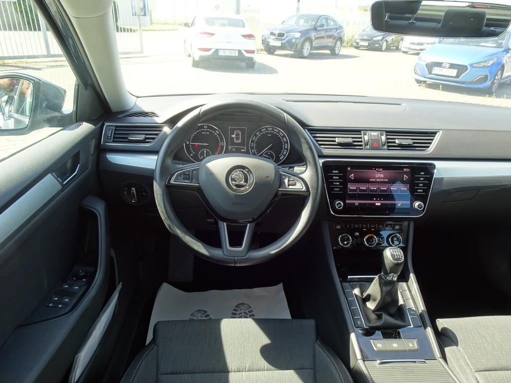 Škoda Superb III, 2018 - pohled č. 6