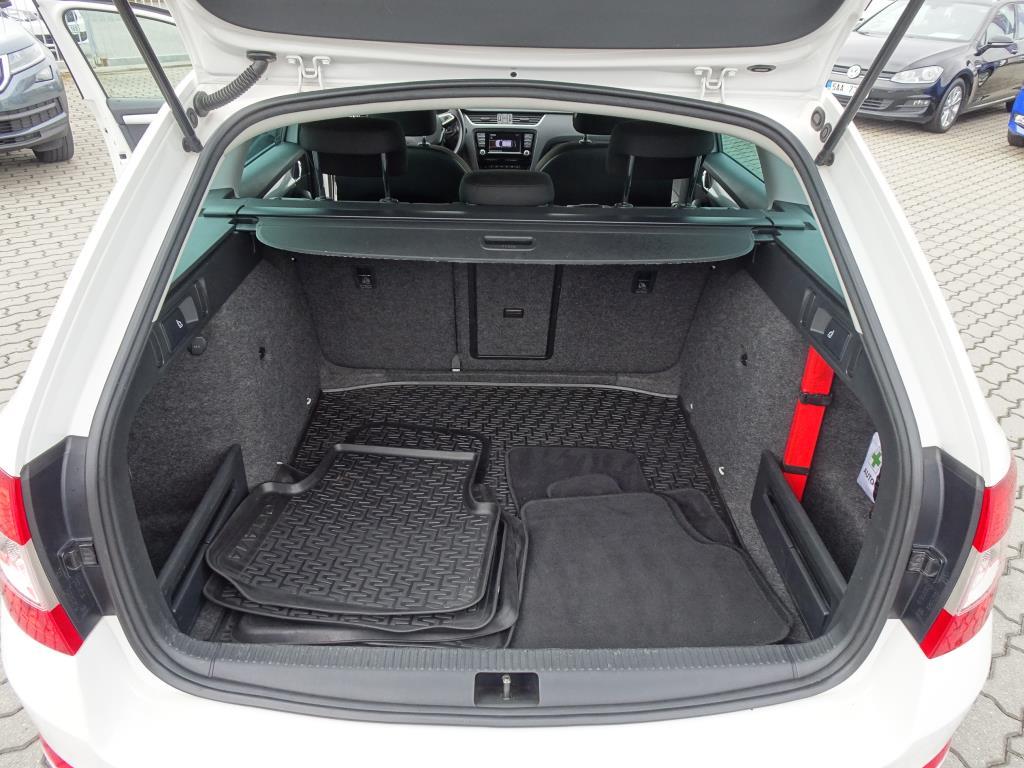 Opel Astra, 2018 - pohled č. 12