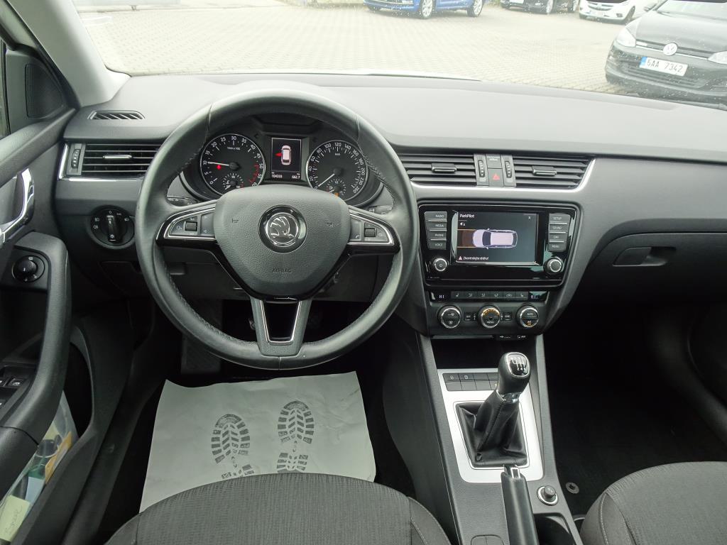 Opel Astra, 2018 - pohled č. 6