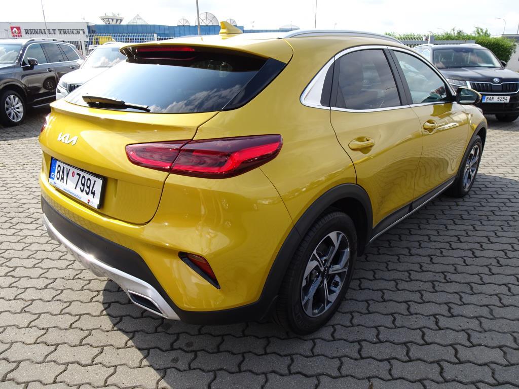 Kia XCeed, 2021 - pohled č. 4