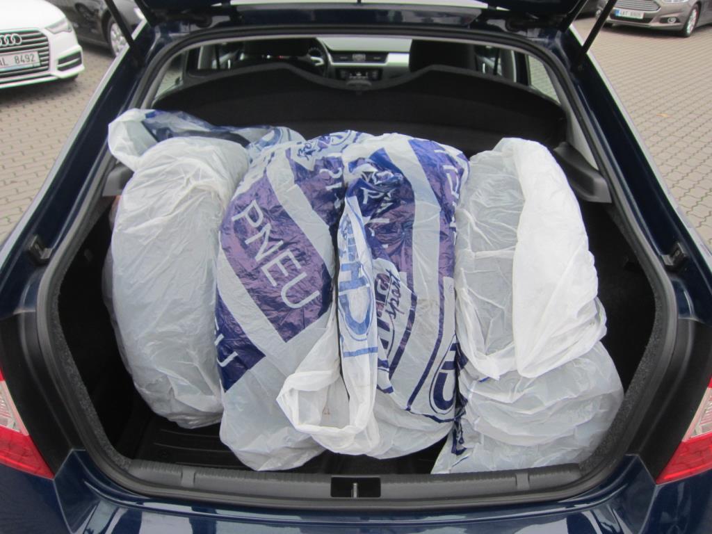 Škoda Octavia III, 2019 - pohled č. 12