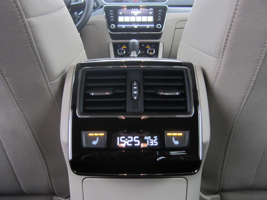 Škoda Superb III, 2017 - pohled č. 7