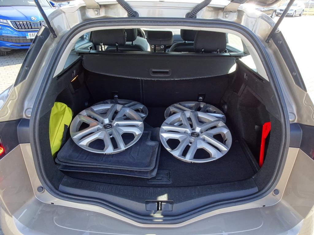 Renault Mégane, 2017 - pohled č. 11