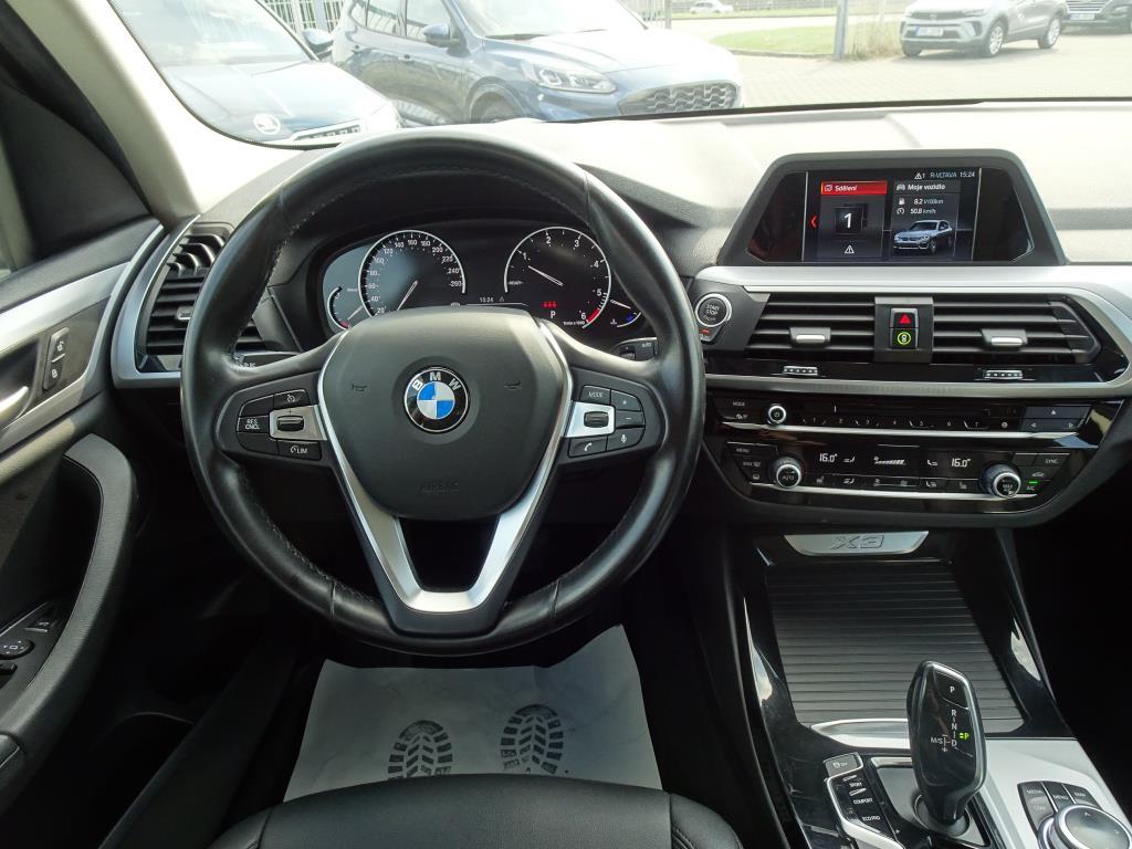 BMW X3, 2018 - pohled č. 5