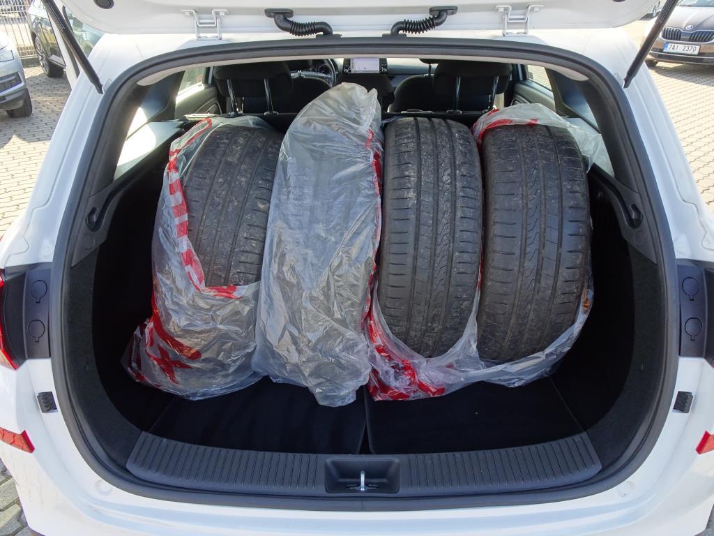 Hyundai i30, 2019 - pohled č. 16