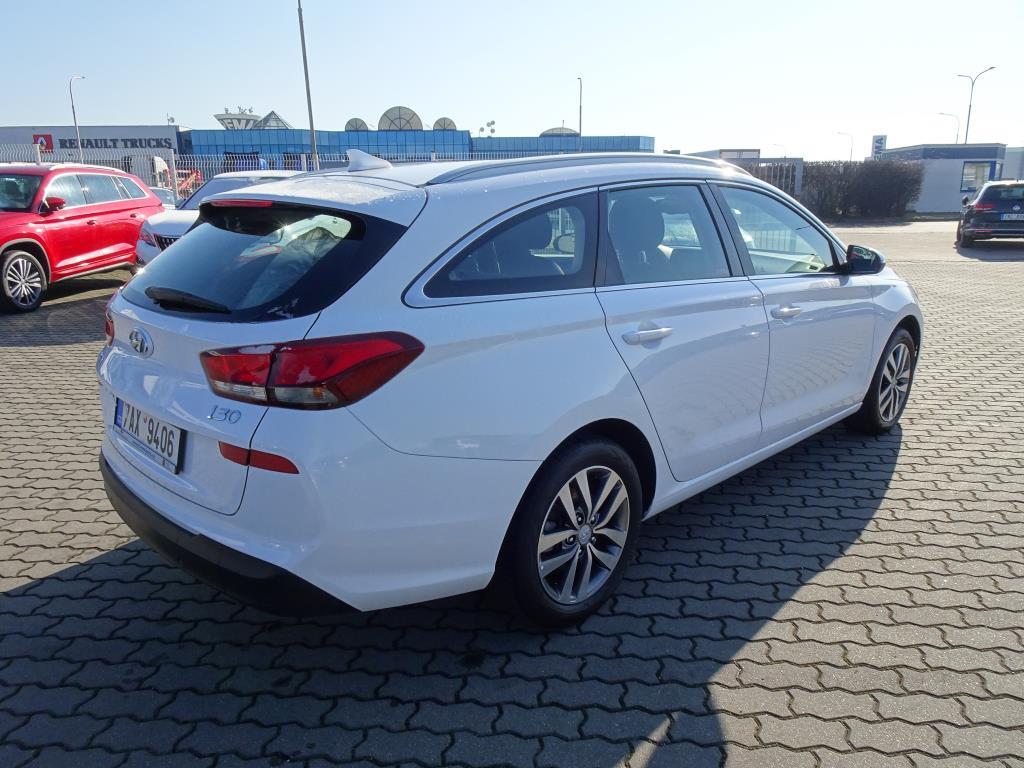 Hyundai i30, 2019 - pohled č. 4