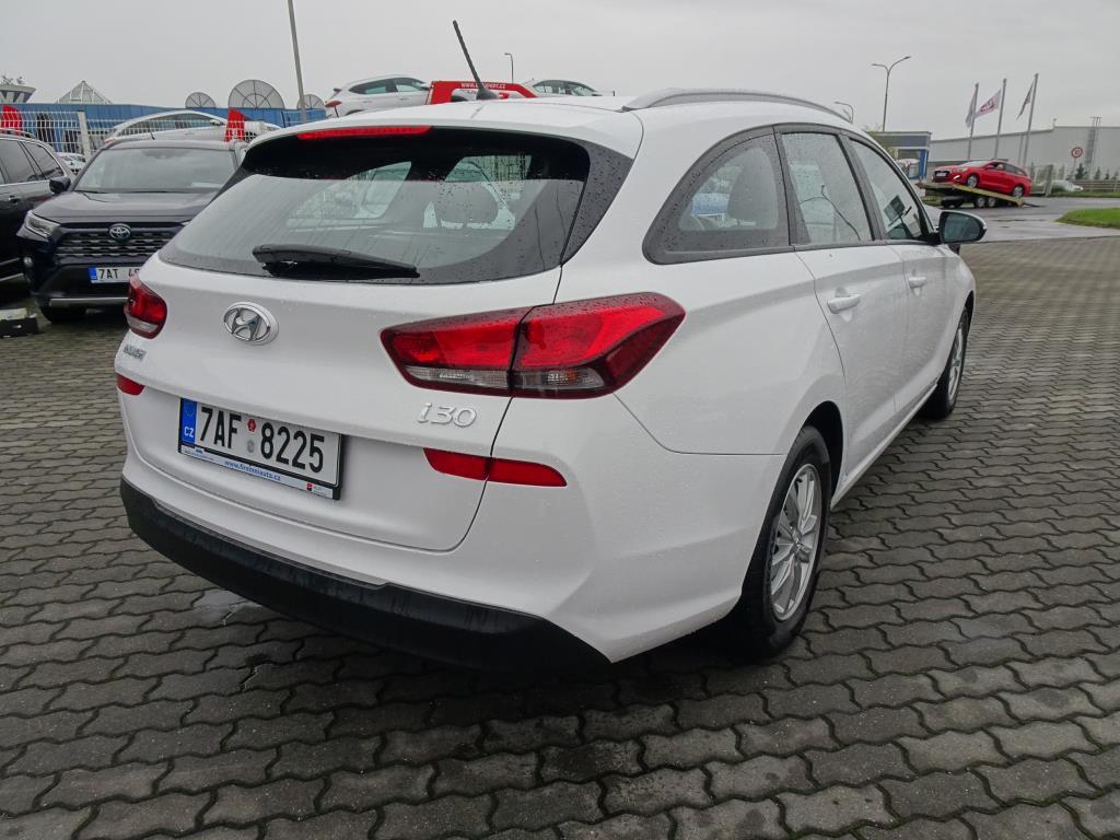 Hyundai i30, 2018 - pohled č. 4