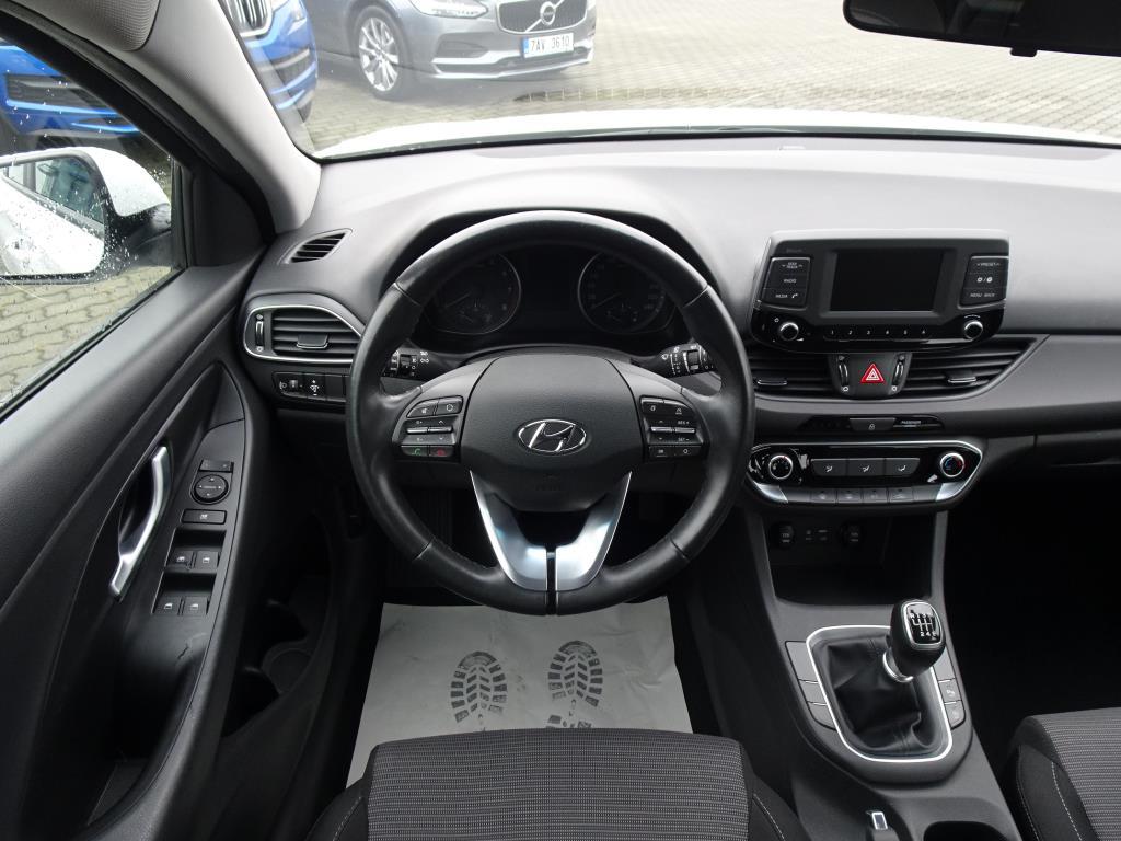 Hyundai i30, 2018 - pohled č. 6
