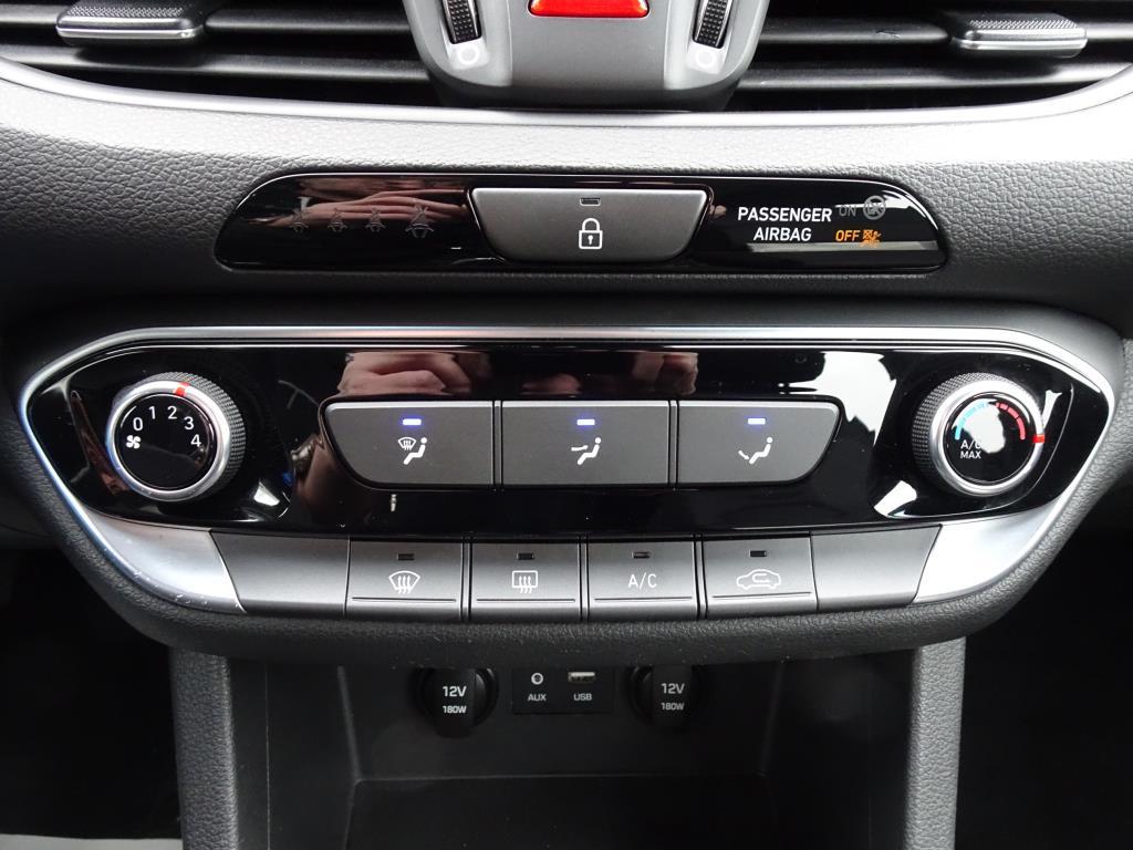 Hyundai i30, 2018 - pohled č. 9