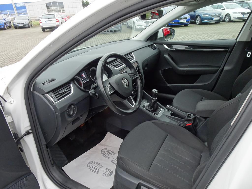 Škoda Octavia III, 2019 - pohled č. 5