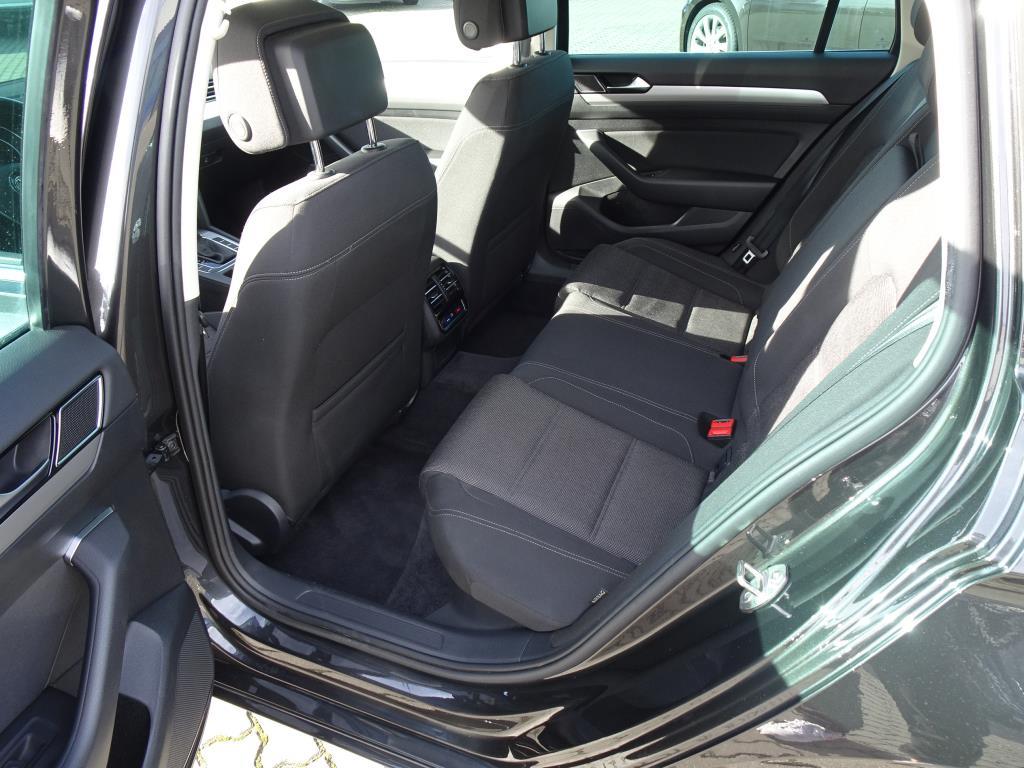 Volkswagen Passat, 2018 - pohled č. 13