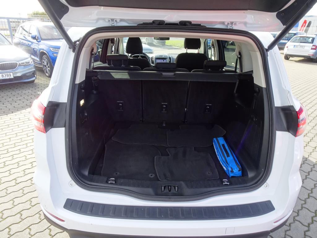 Ford S-MAX, 2019 - pohled č. 15